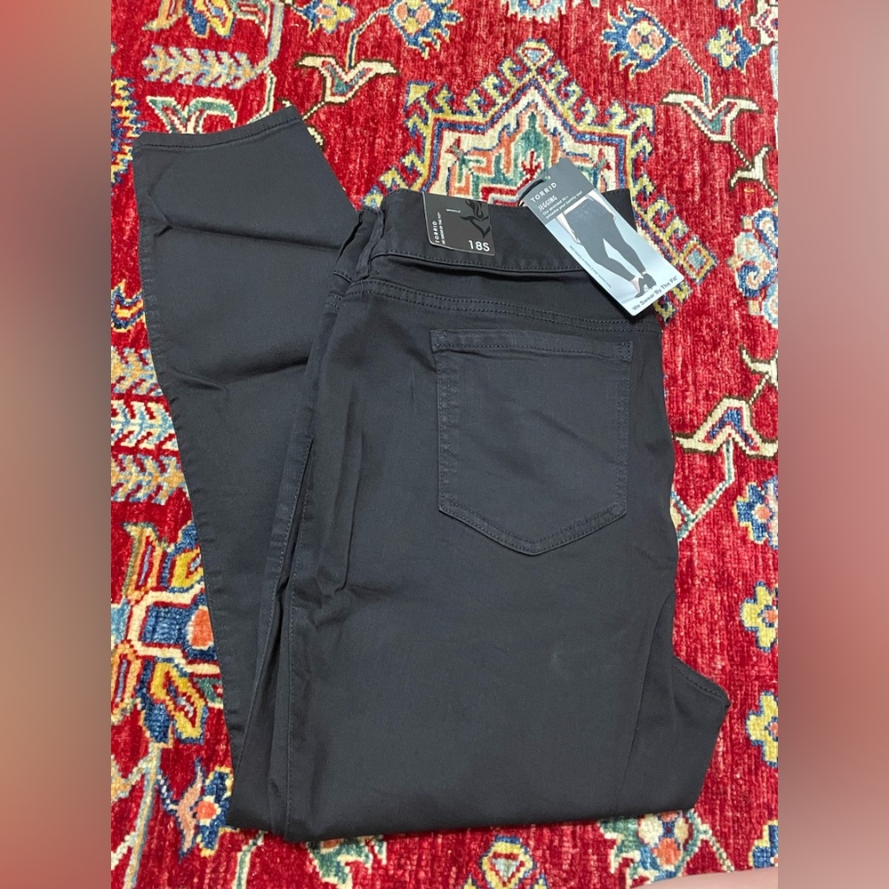 NWT 18 SHORT Torrid Black Jeggings